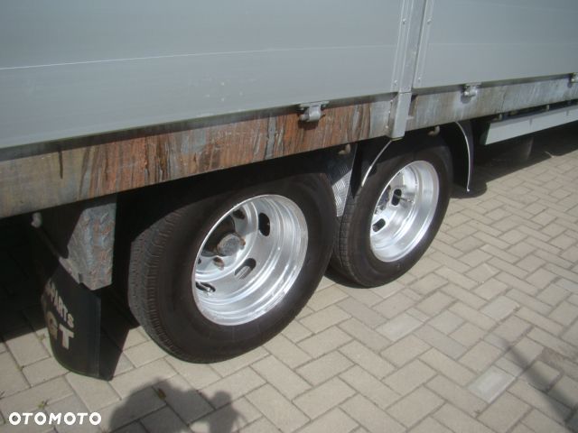 Iveco DAILY 40 C 17 3.0TDI CIĄGNIK SIODŁOWY Z NACZEPĄ CLIXSTAR PRAWOJAZDY E DO B 3400KGŁADOWNOŚCI - 11