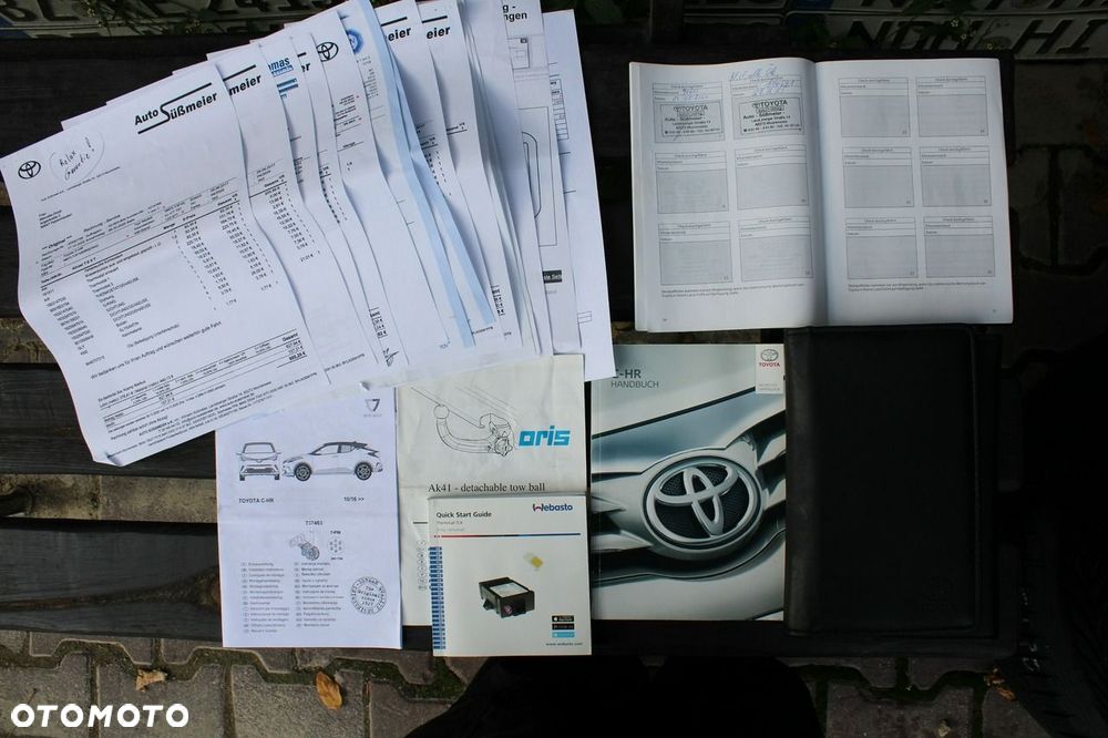 Toyota C-HR 1.2 T GPF Premium CVT 4x4 - 32