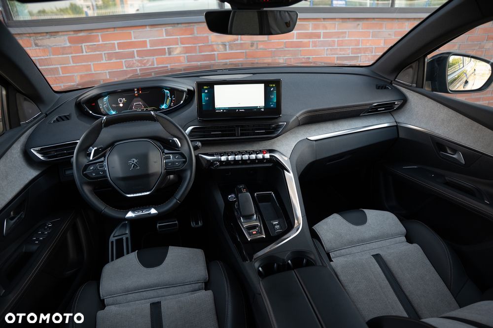 Peugeot 3008 Plug-In Hybrid 225 e-EAT8 GT - 29
