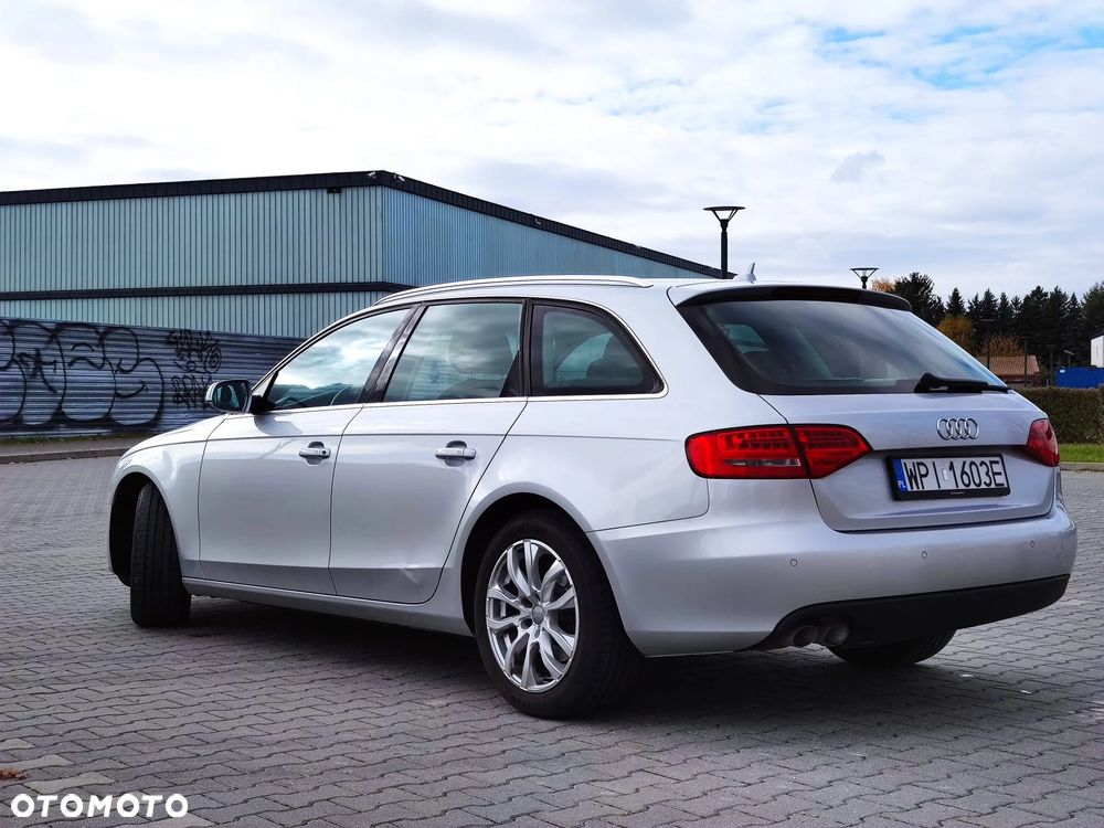 Audi A4 Avant 2.0 TDI - 8