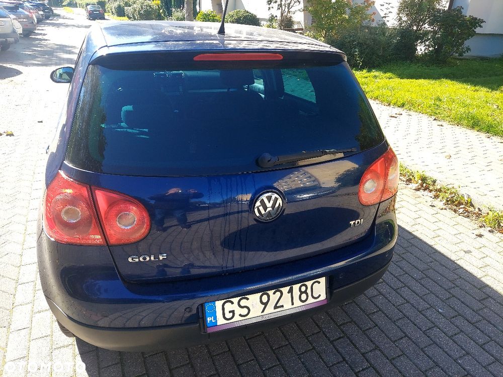 Volkswagen Golf - 2