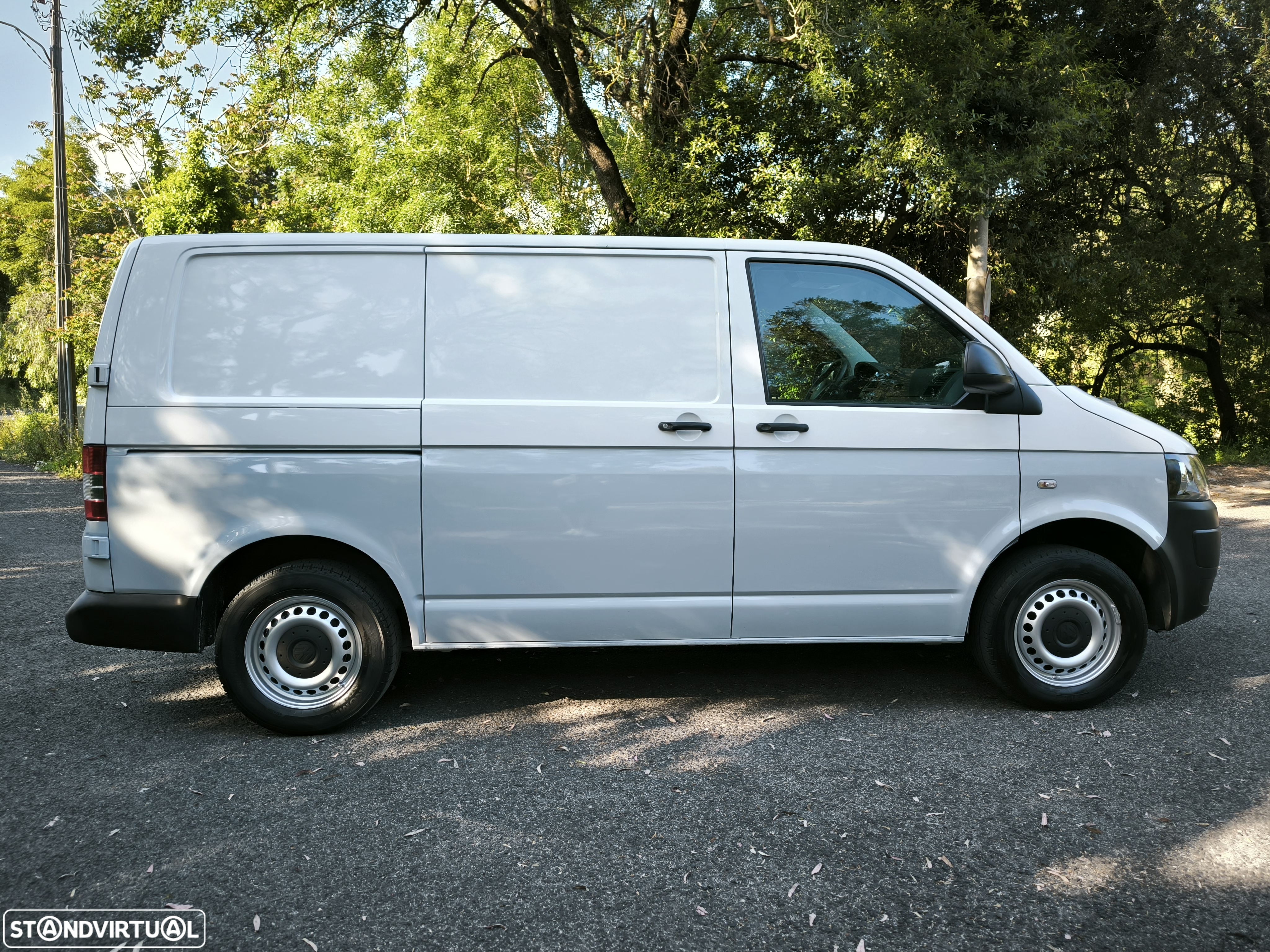 VW Transporter T5 TDI - 12