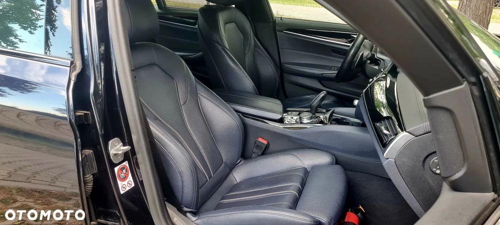 BMW Seria 5 520d xDrive M Sport sport - 30