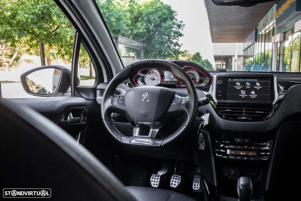 Peugeot 2008 PureTech 110 Stop&Start Allure - 32