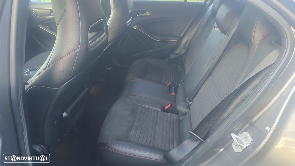 Mercedes-Benz A 180 d 7G-DCT AMG Line - 9