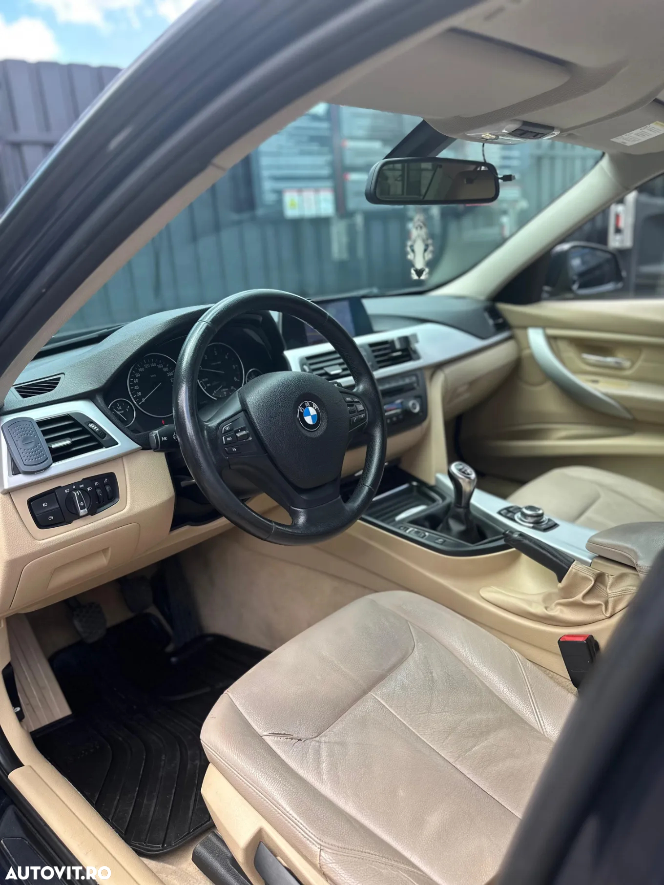 BMW Seria 3 320d - 16