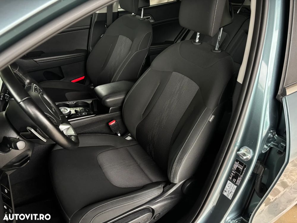 Kia Sportage 1.6 T-GDI HEV 6AT 4x2 Style - 35