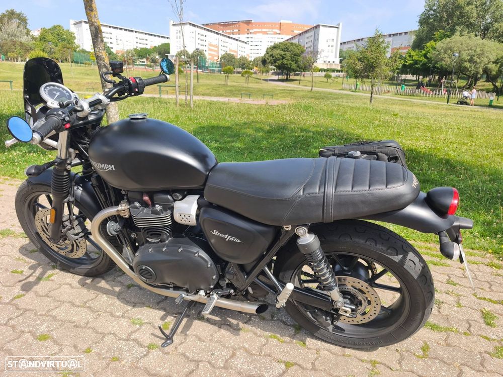 Triumph Bonneville 900 street twin - 7