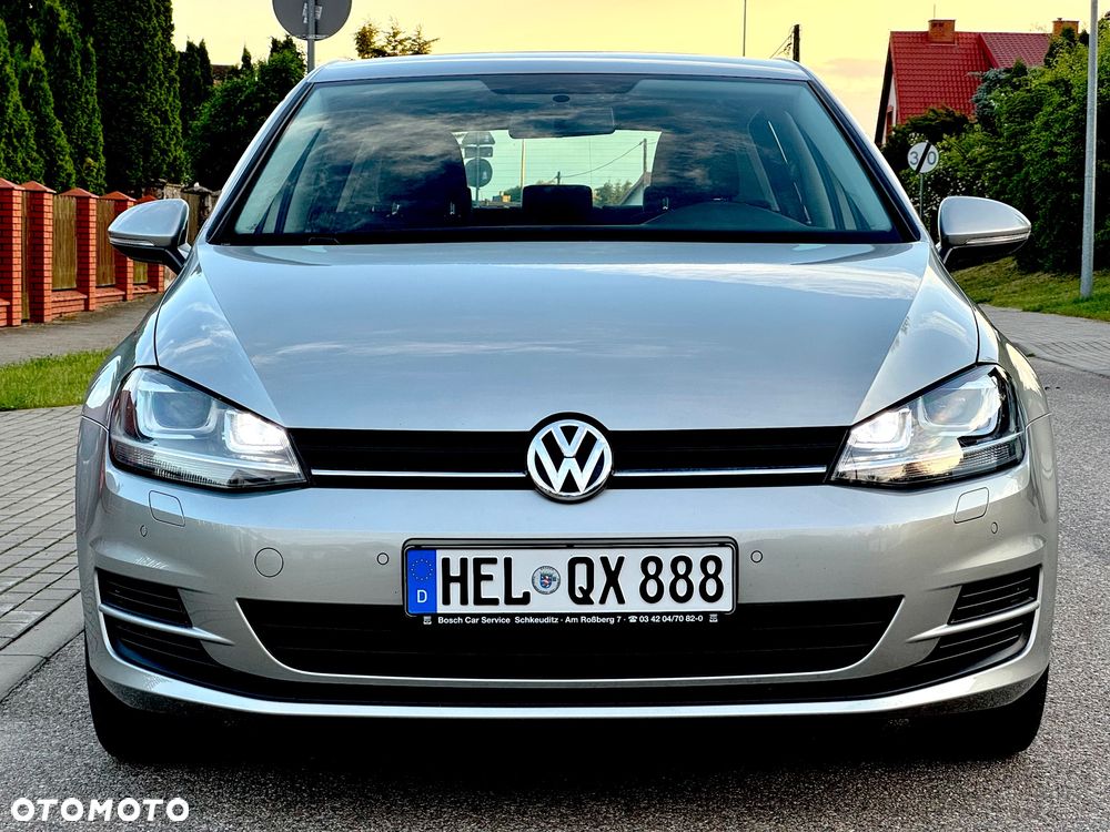 Volkswagen Golf - 2