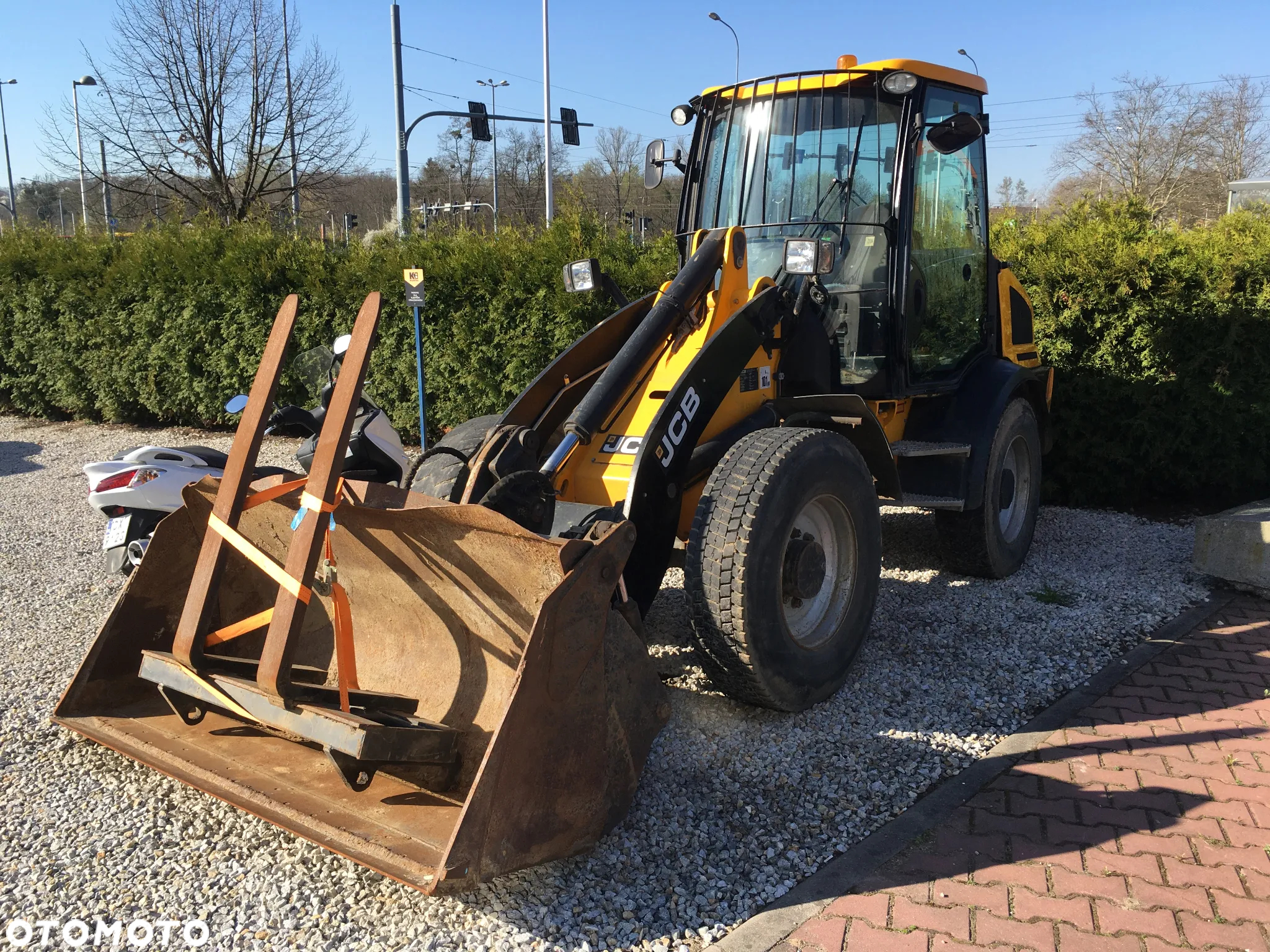 JCB 409 T4 - 3