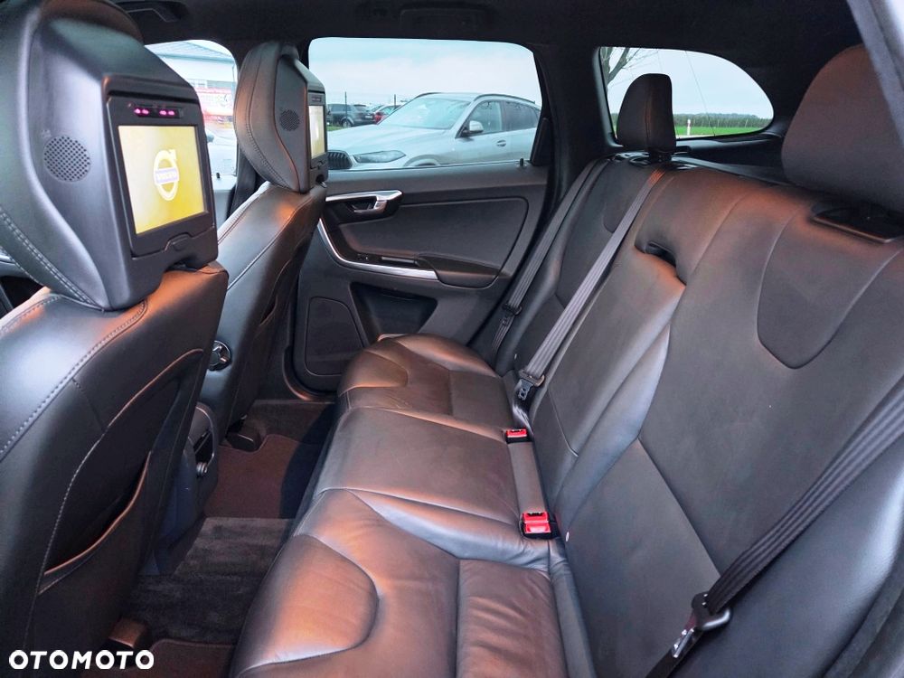 Volvo XC 60 D4 Geartronic Momentum - 27