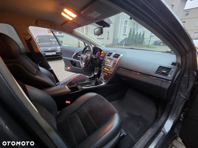 Toyota Avensis 2.0 D-4D Premium - 5
