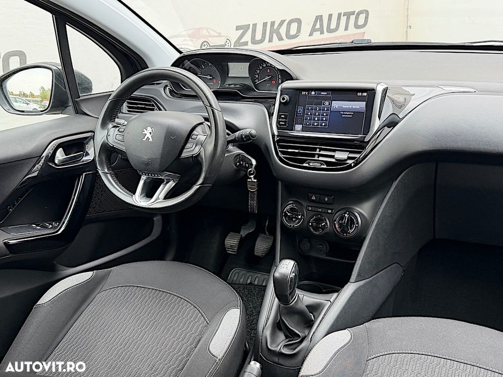 Peugeot 208 Blue-HDi 100 Stop&Start Style - 8