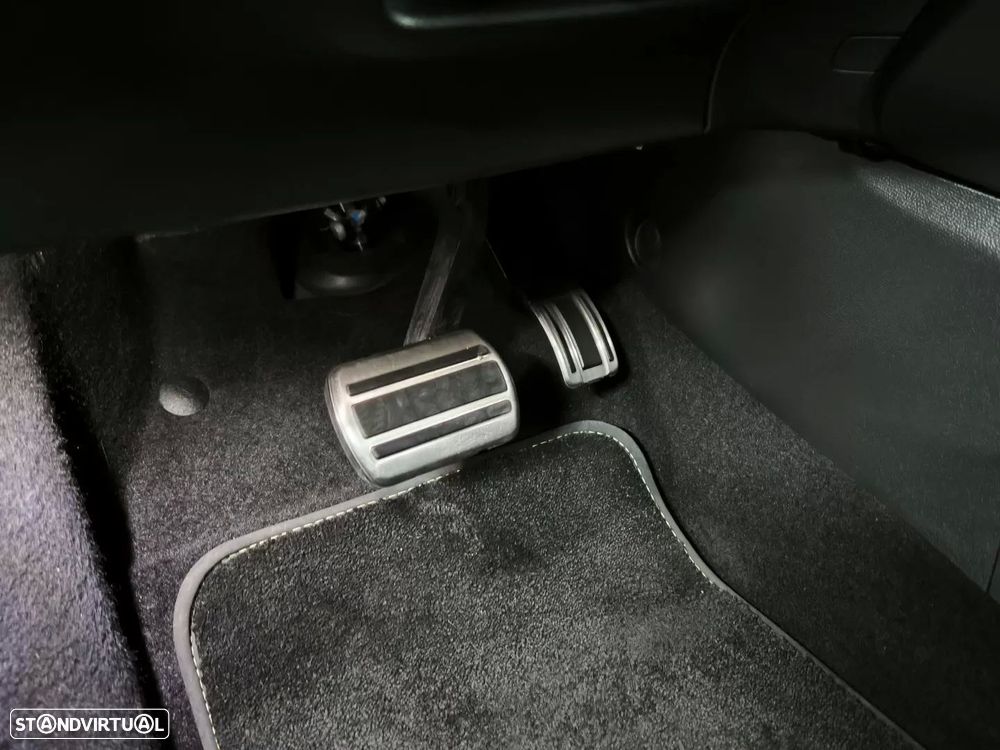 Peugeot 2008 1.5 BlueHDi GT Pack EAT8 - 52