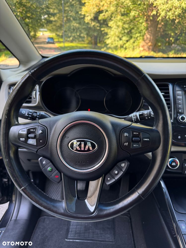Kia Carens 1.7 CRDi L 7os - 31