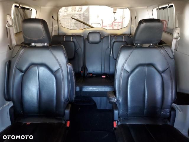Chrysler Pacifica - 9