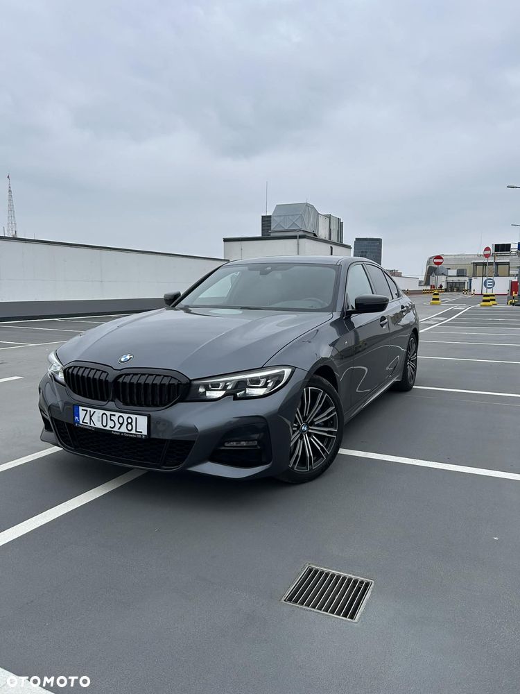 BMW Seria 3 320d M Sport - 4