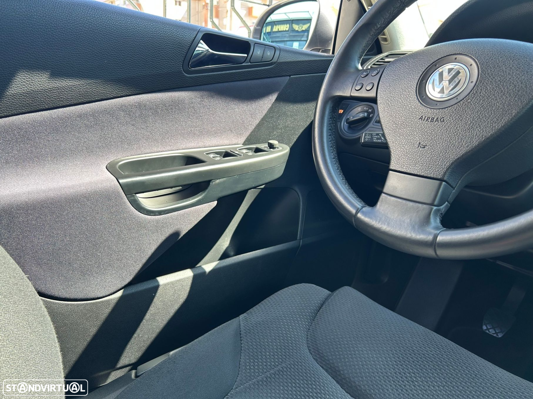 VW Passat Variant - 16