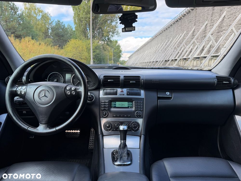 Mercedes-Benz Klasa C 320 CDI 7G-TRONIC Avantgarde - 13