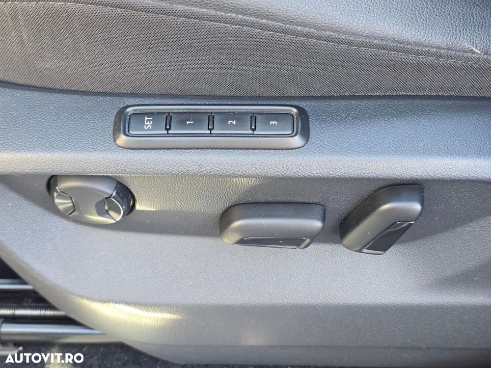 Volkswagen Tiguan - 12