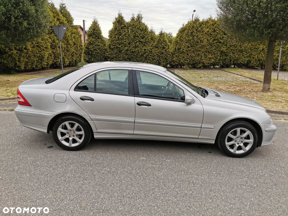 Mercedes-Benz Klasa C 180 Kompressor Automatik Classic - 10