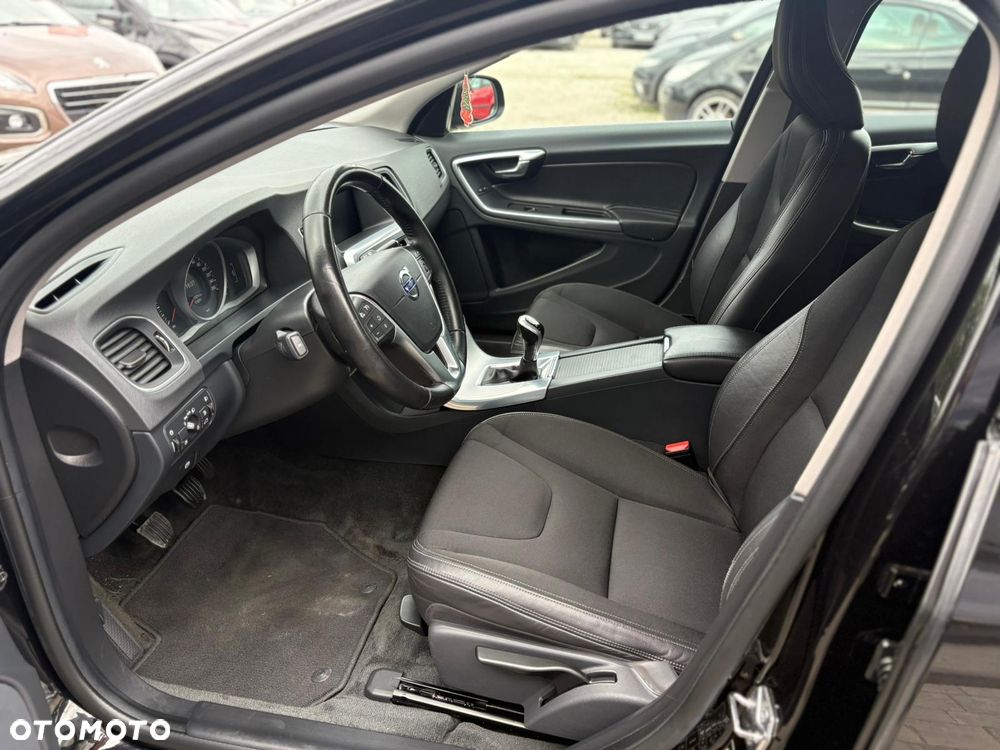 Volvo V60 D3 Drive-E R-Design Momentum - 13