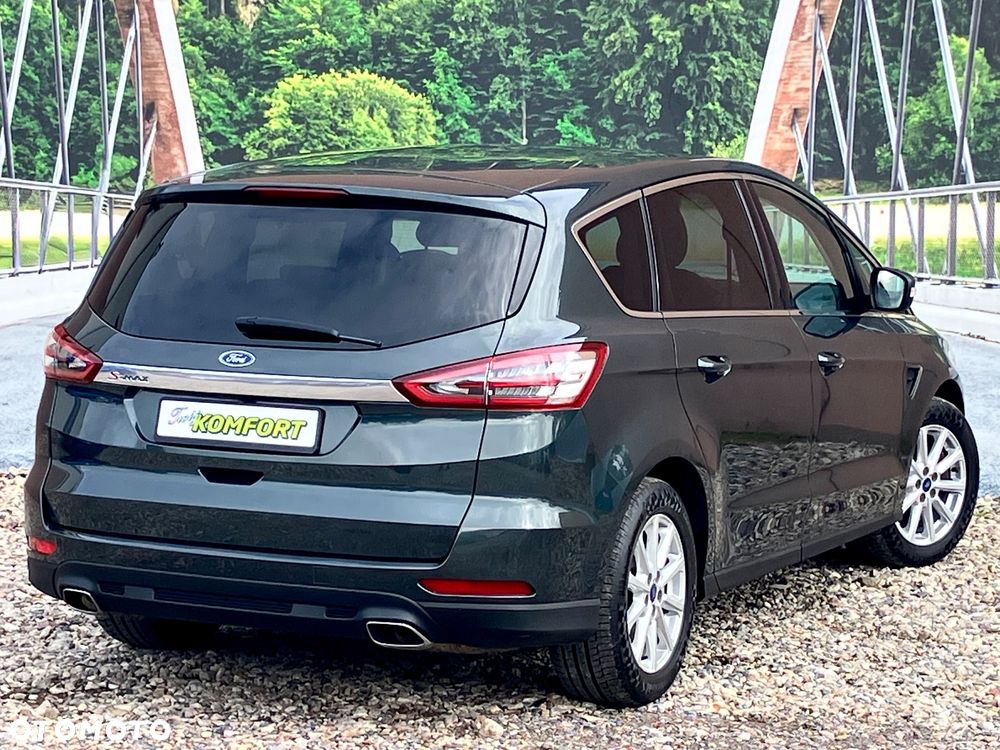 Ford S-Max - 16