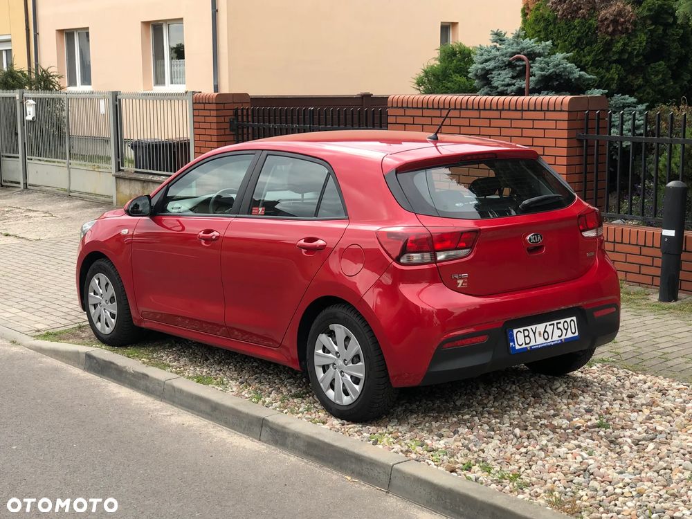 Kia Rio - 25