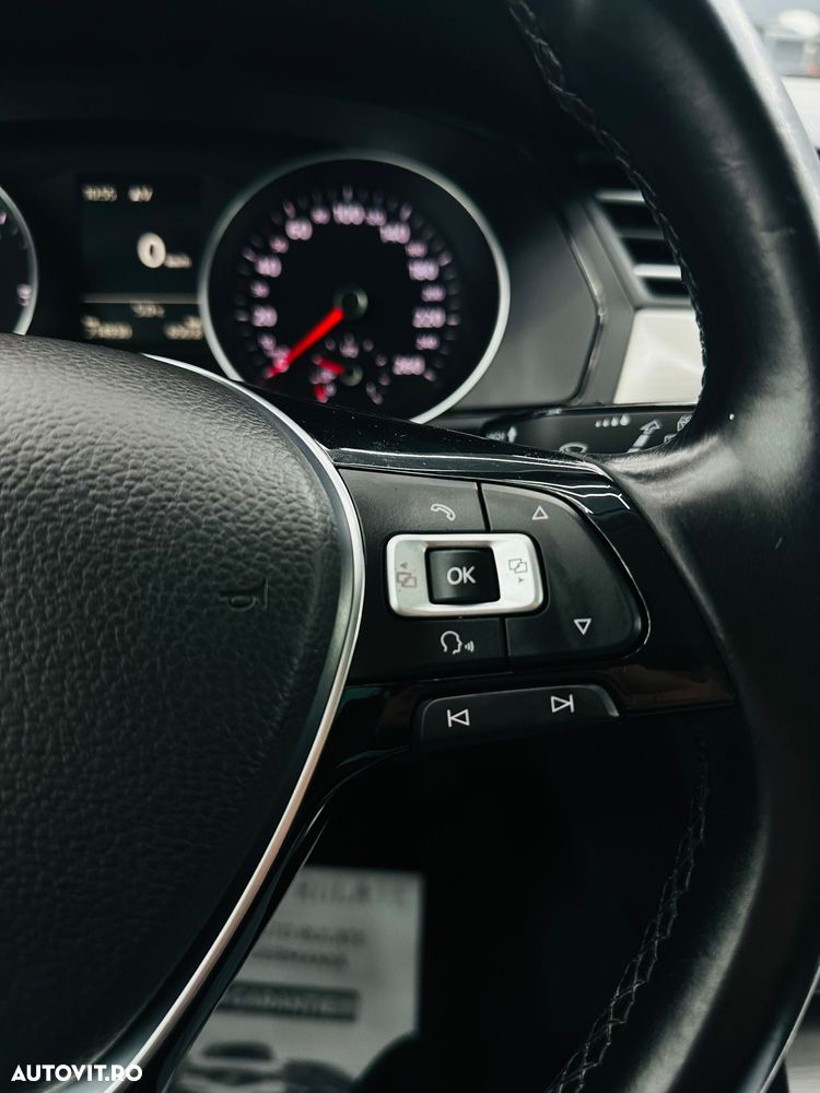 Volkswagen Passat 2.0 TDI Comfortline - 32