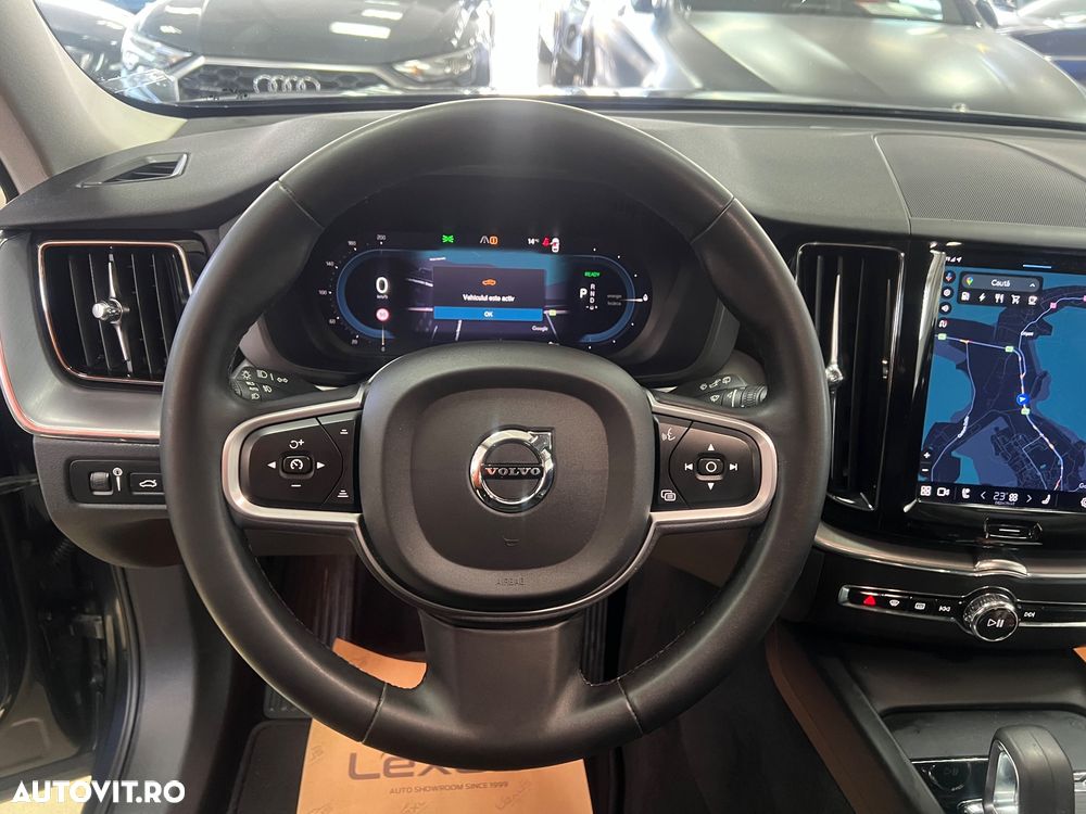 Volvo XC 60 T6 AWD Recharge Geartronic Inscription Expression - 28