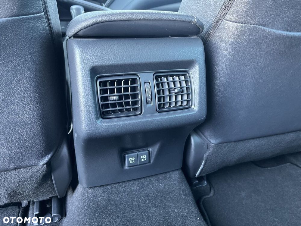 Toyota Camry 2.5 Hybrid Executive CVT - 23