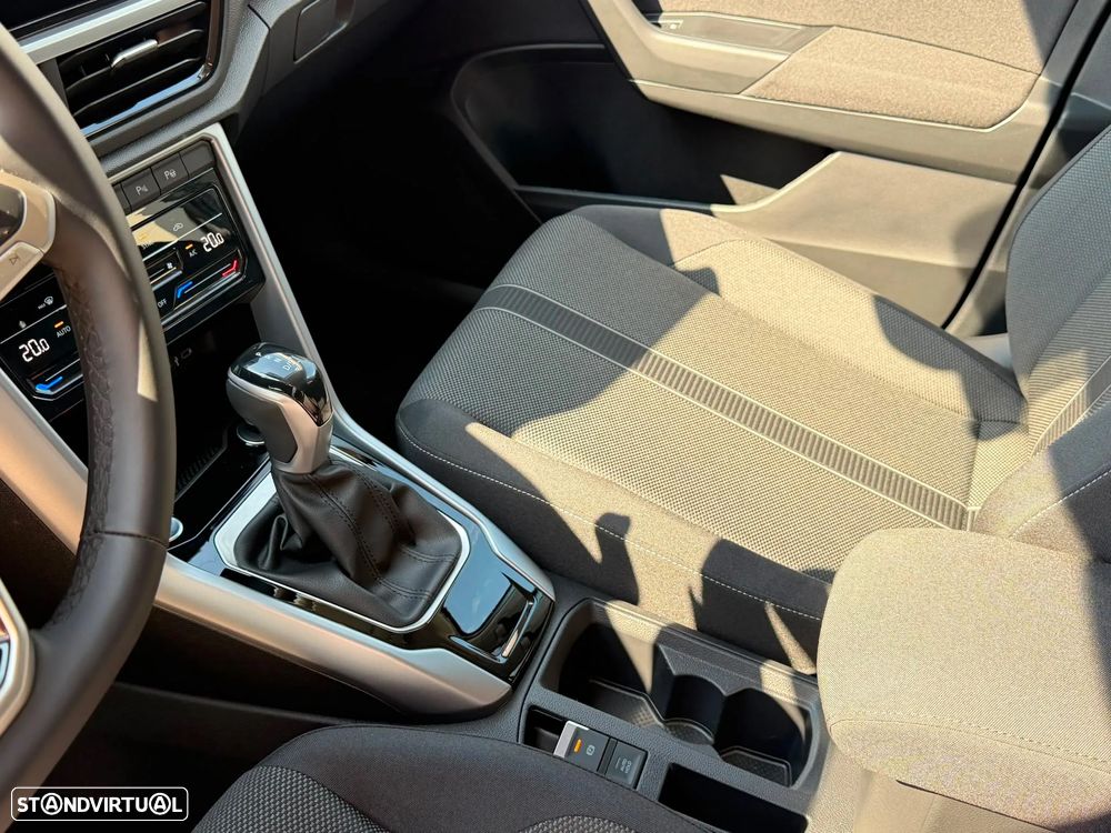 VW T-Roc 1.5 TSI Urban DSG - 14