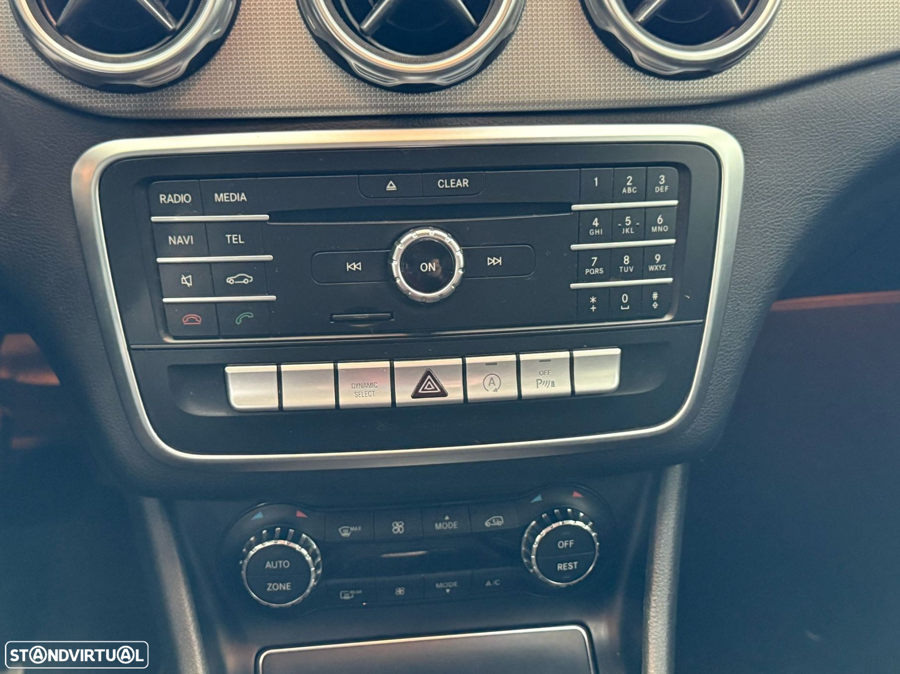 Mercedes-Benz GLA 180 d Urban Aut. - 10