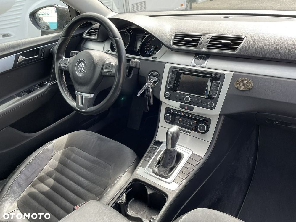 Volkswagen Passat - 6