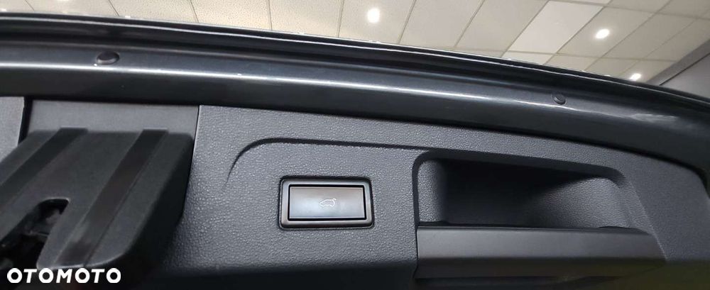 Volkswagen Touran - 22