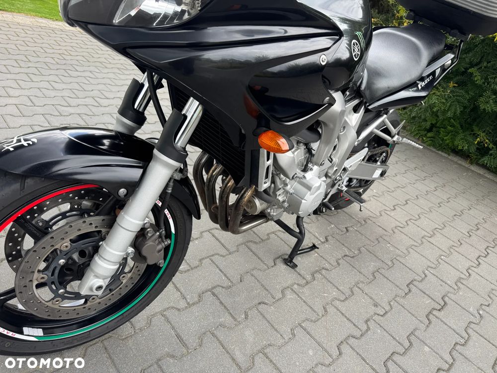 Yamaha FZ6 - 11