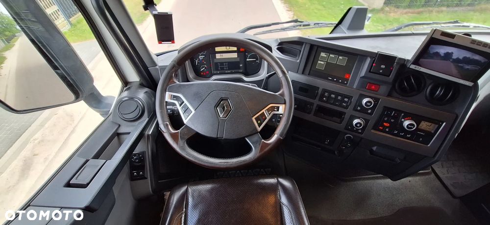 Renault T - 10