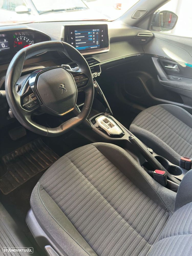 Peugeot 2008 1.2 PureTech Active Pack EAT8 - 8