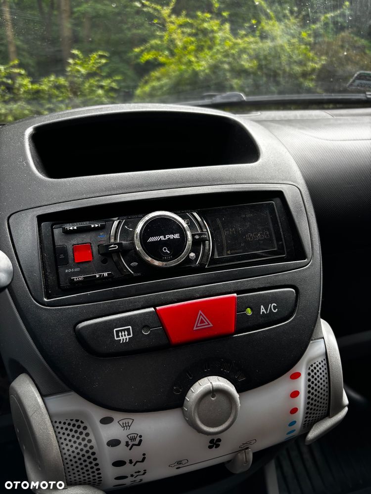 Peugeot 107 1.0 Urban Move - 8