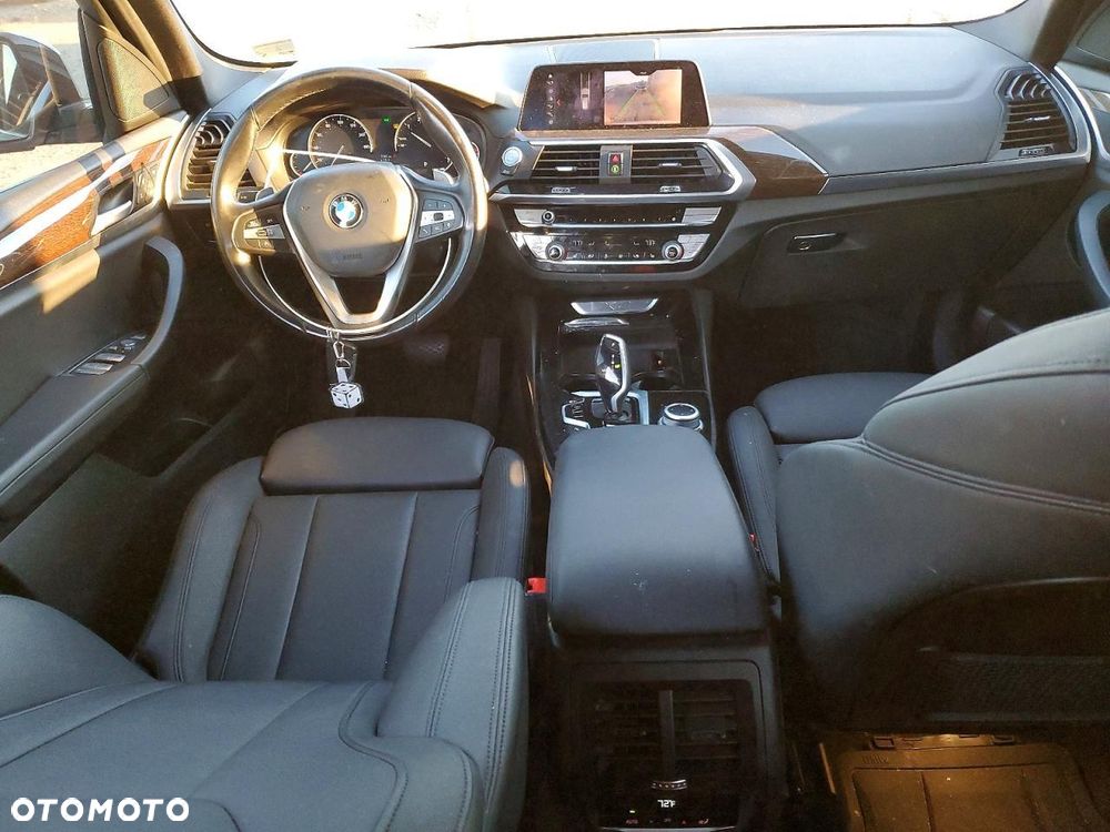 BMW X3 xDrive30i Luxury Line - 8