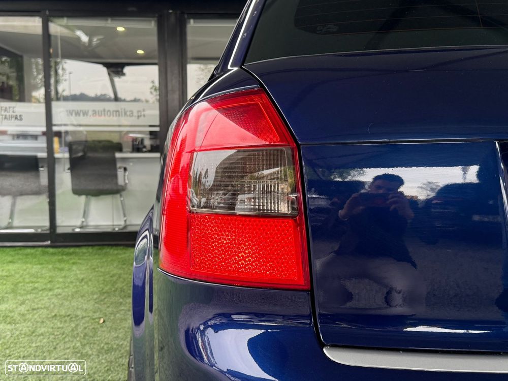 Audi A4 Avant 1.9 TDI m6 S-Line - 22