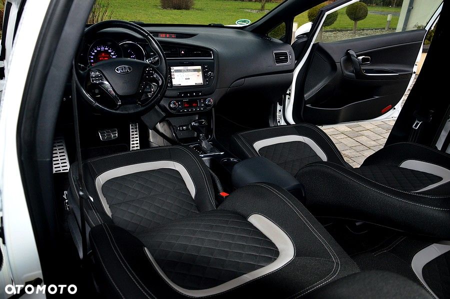 Kia Ceed 1.6 CRDi 136 DCT ISG GT Line - 25