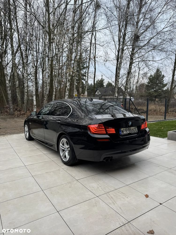 BMW Seria 5 525d xDrive - 4