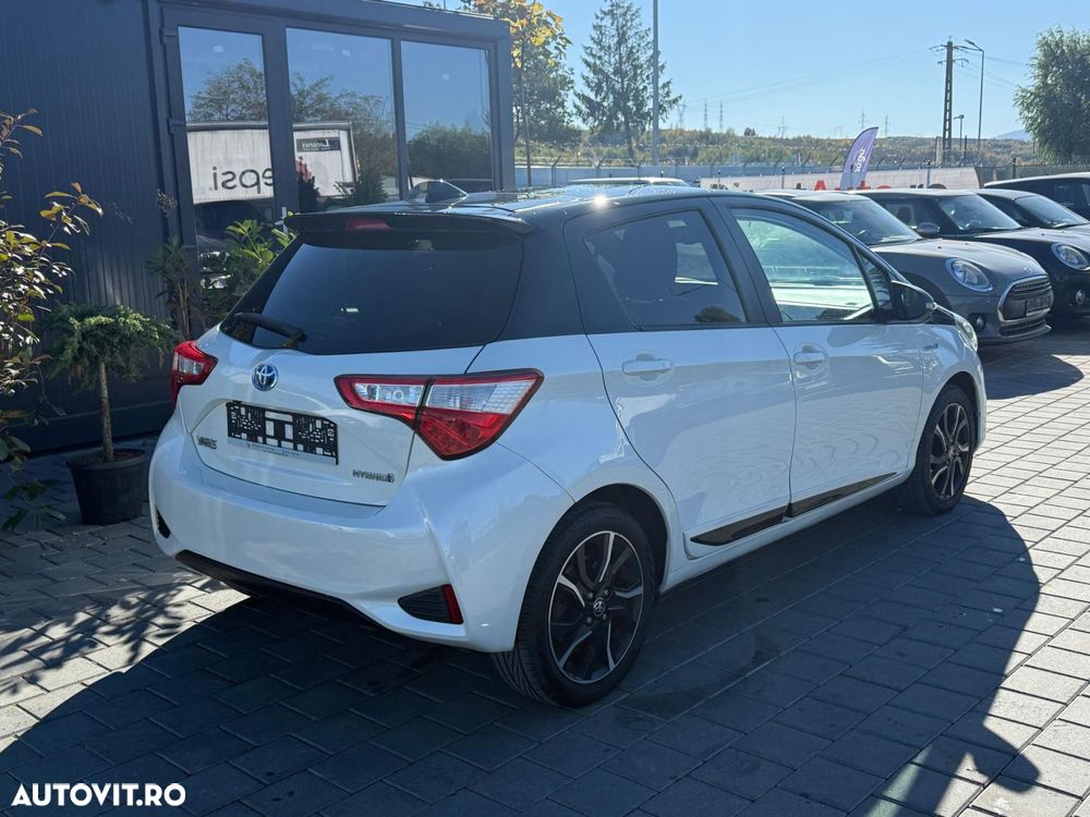 Toyota Yaris - 4