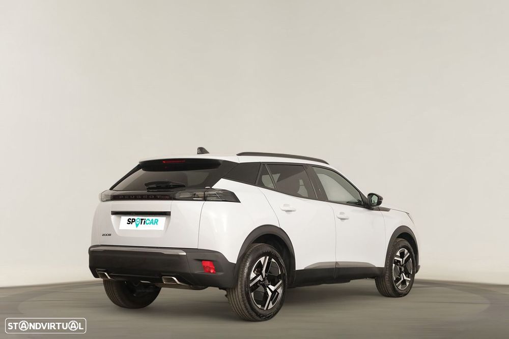 Peugeot 2008 1.2 PureTech Allure EAT8 - 4