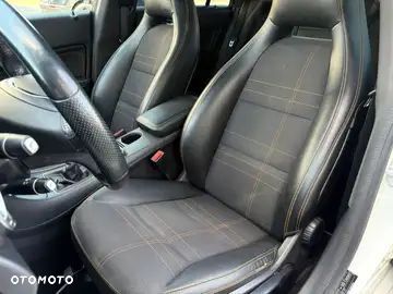 Mercedes-Benz CLA 180 - 11