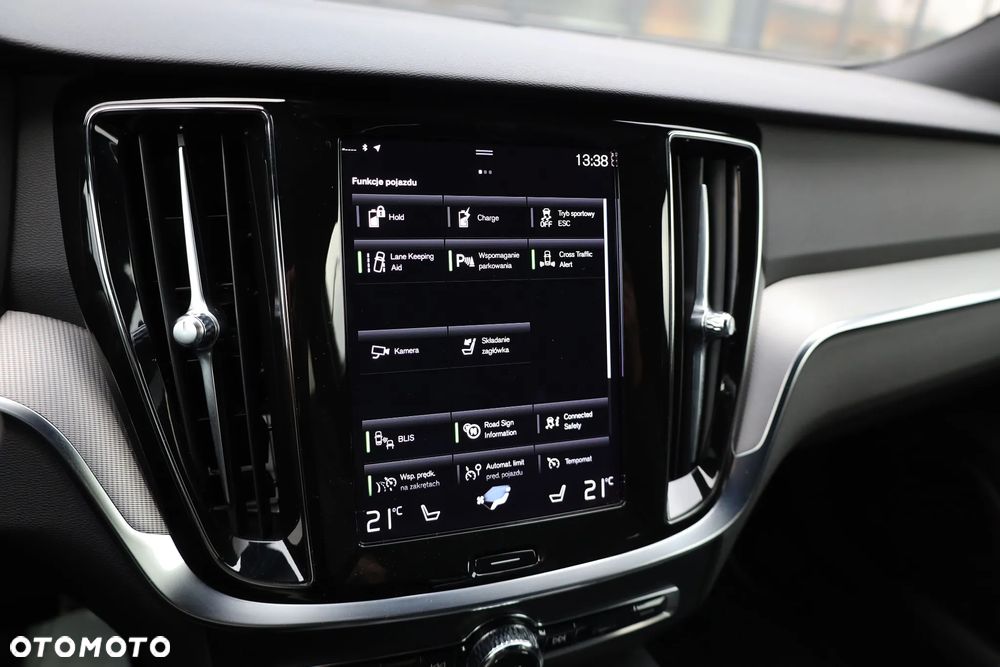 Volvo V60 T6 AWD Recharge Geartronic RDesign - 12