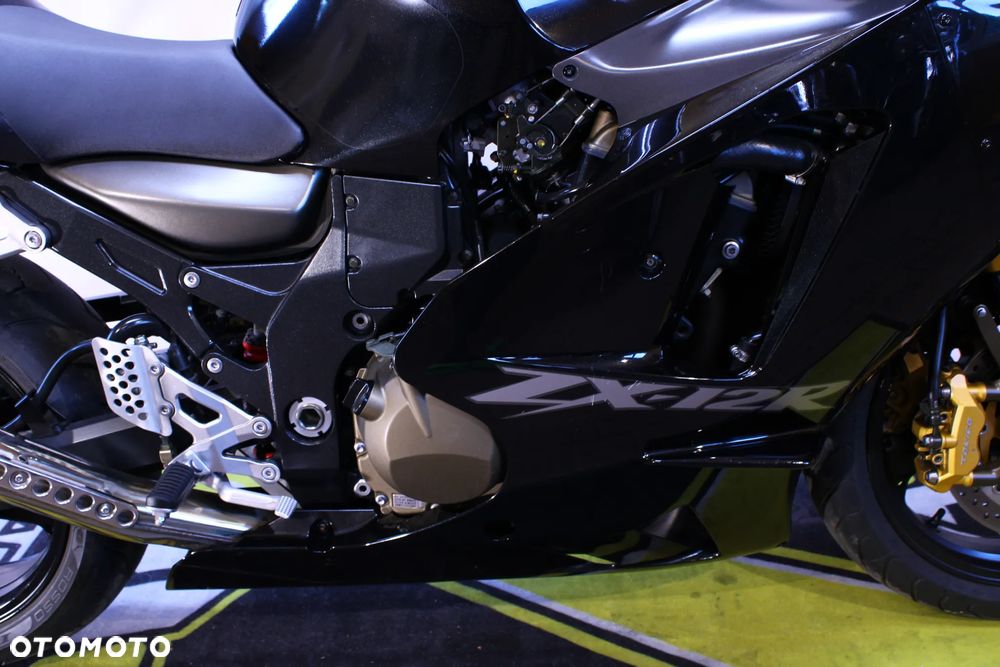 Kawasaki ZX - 9