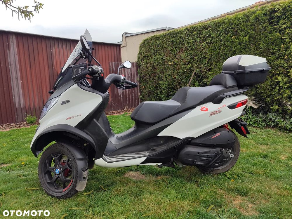 Piaggio MP-3 - 16