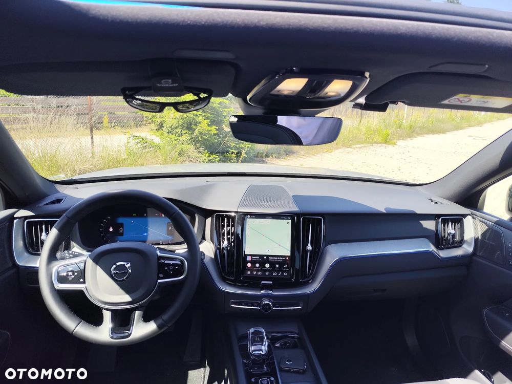 Volvo XC 60 T6 Plug-In Hybrid AWD Plus Black Edition - 18